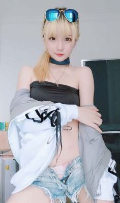 他每走一步就顶她一下_BD免费观看视频