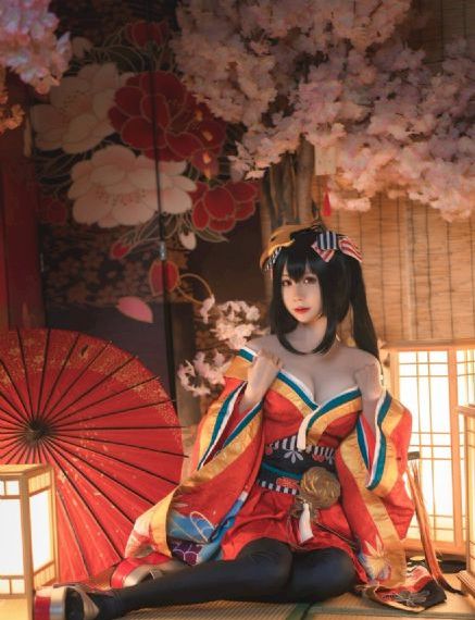 国产美女深夜精品自在线拍_720免费在线观看