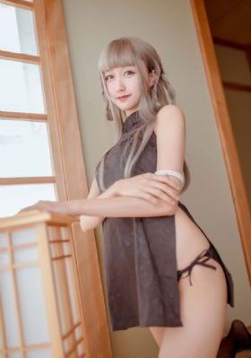 三人在线玩的游戏_蓝光在线播放